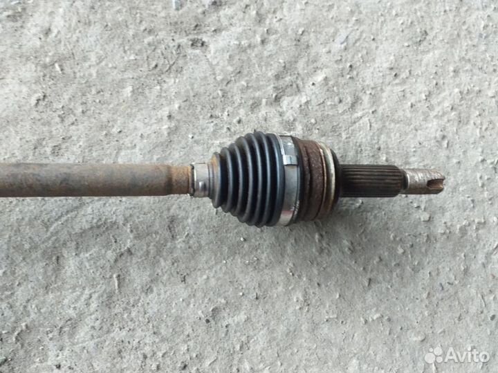 Привод задний правый Toyota Rav4 2.0 2012 год