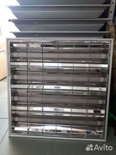 Светильник потолочный встраиваемый