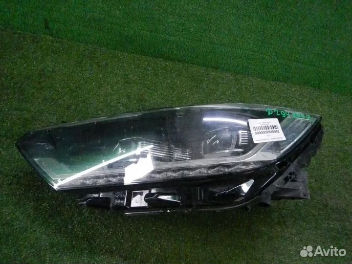 Фара левая Volkswagen Passat