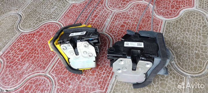 Замок двери Hyundai Solaris 2