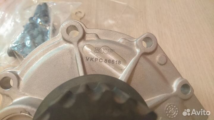 Помпа volvo xc90