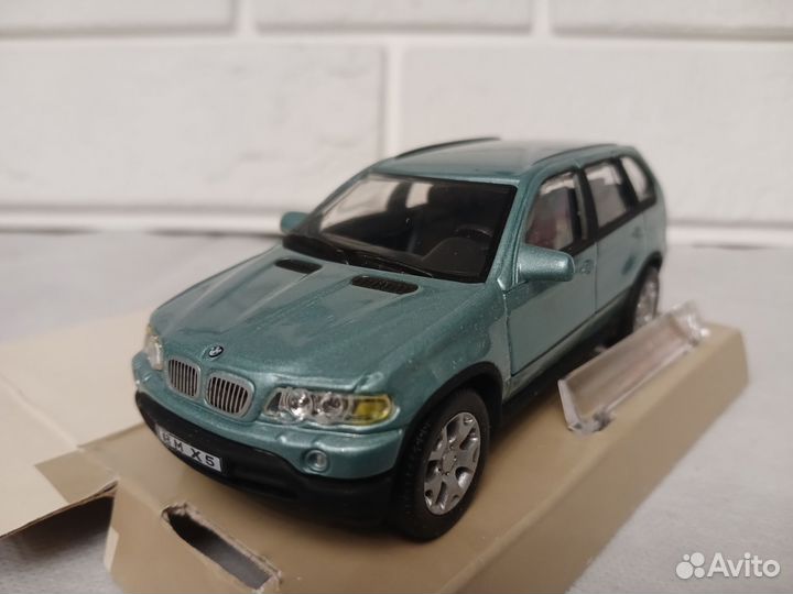 Модель автомобиля BMW X5