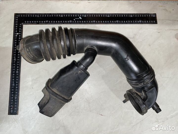 Впускной патрубок mercedes benz w210 e240 2.4