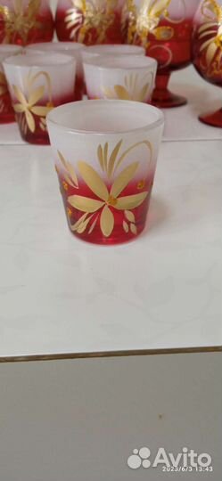 Набор бокалов и рюмок