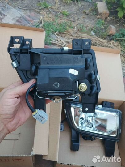 Пара Противотуманных фар Mazda premacy1/familia bj