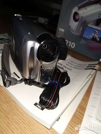 Видеокамера DVD Canon DC210 новая