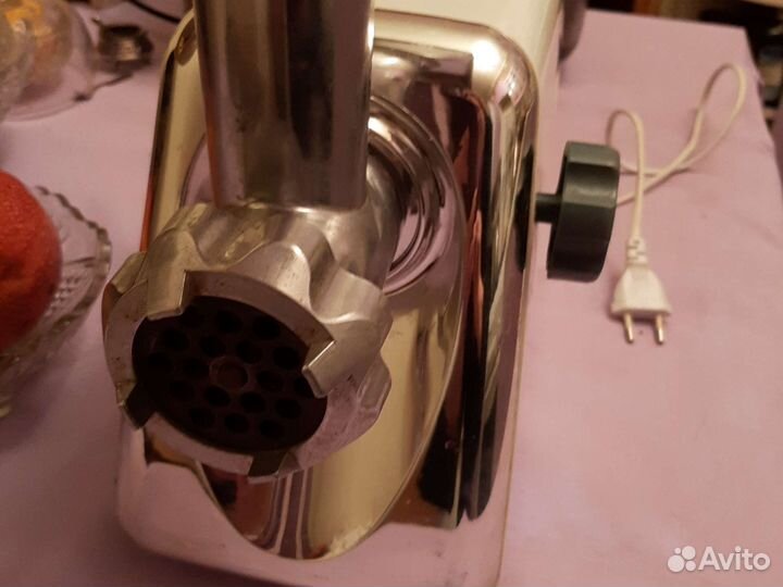 Мясорубка электрическая