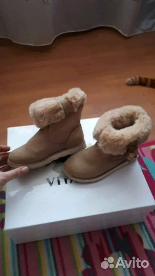 Уги Zara для девочки 29 р