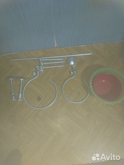 Стойка для кормления и поения большой собаки