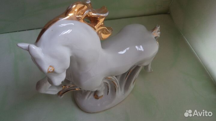 Статуэтка Конь Огонь. лфз