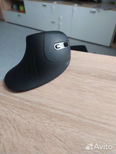 Беспроводная мышь эргономичная