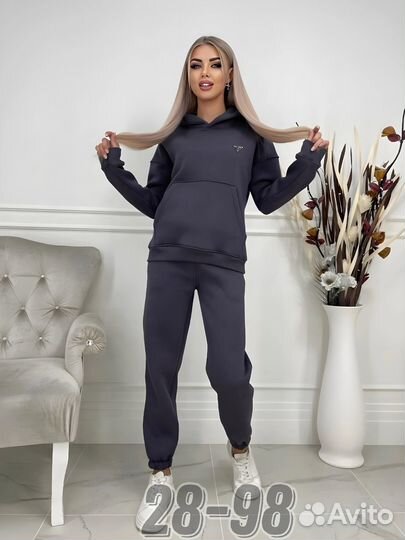 Спортивный костюм женский