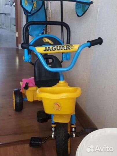 Детский трехколесный велосипед