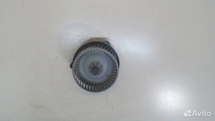 Двигатель отопителя Mitsubishi Pajero, 2008