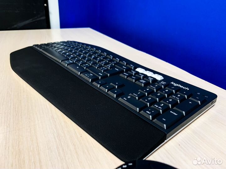 Беспроводня клавиатура и мышь Logitech MK850