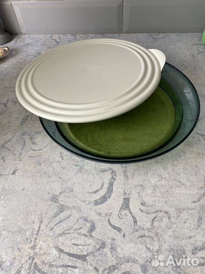 Блюдо с крышкой для сервировки