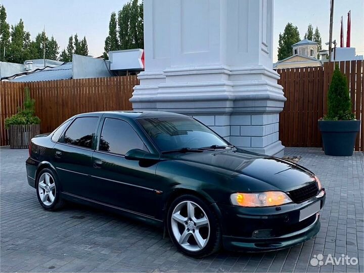 Opel Vectra 1.8 МТ, 1999, 356 245 км