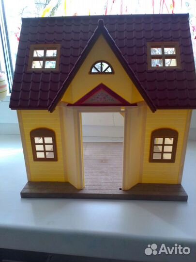 Sylvanian families домик без мебели и зверюшек