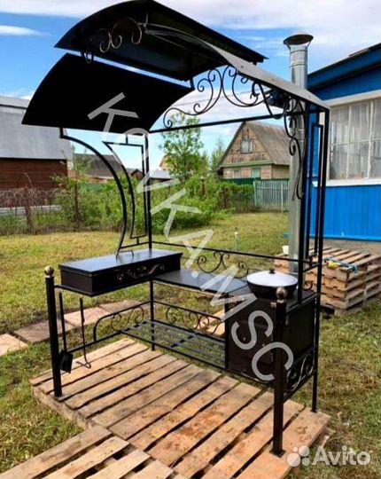 Мангал с крышей