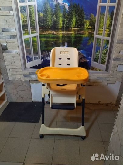 Стульчик для кормления