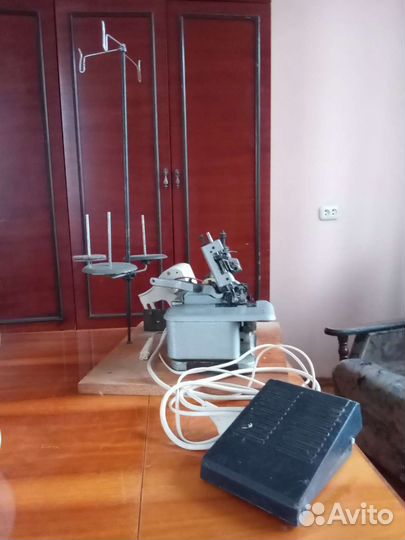 Оверлок для швейной машины