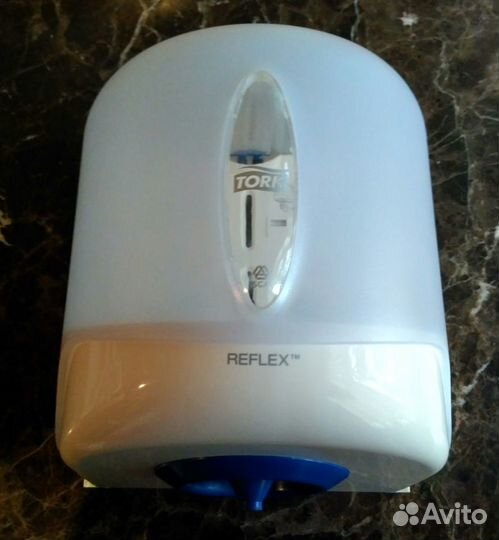 Диспенсер для полотенец c цв Tork Reflex