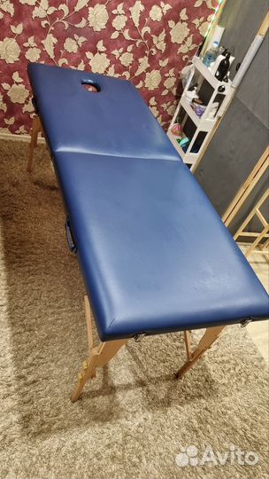 Кушетка для массажа с вырезом