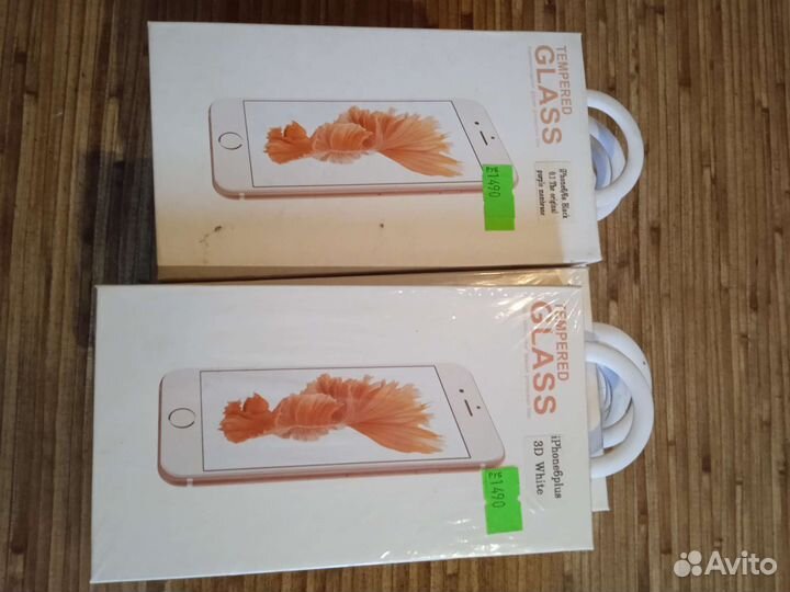 Защитные стекла на телефоны