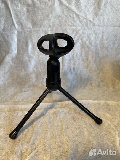 Стойка для микрофона настольная