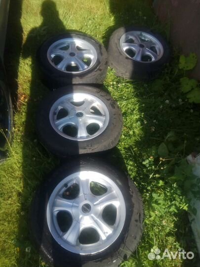 R15 Viatti Strada Asimmetrico 195/65, PCD 4x114.3 DIA 57.3