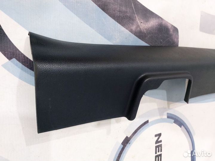 Накладка порога левая Kia Sportage SL D4HA 2011