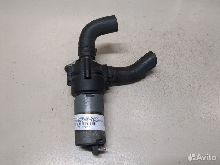Насос водяной Mercedes C W203, 2001
