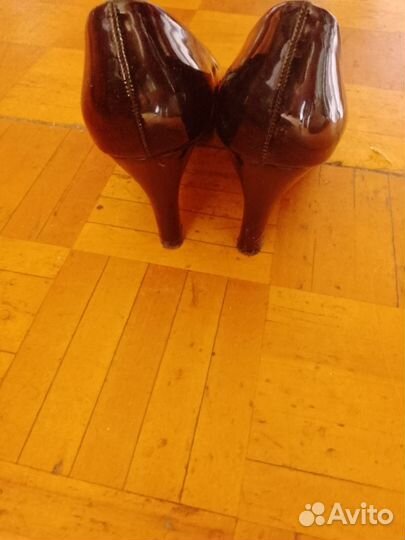 Туфли черные лаковые 37