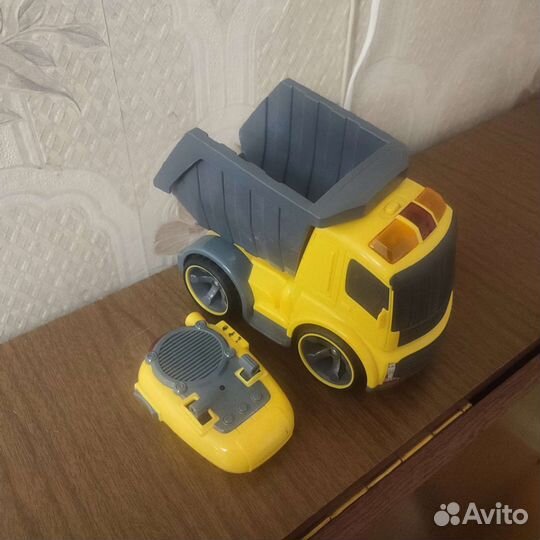 Игрушка грузовик