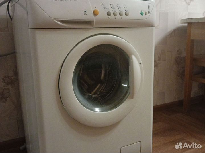Стиральная машина Zanussi aquacycle 900