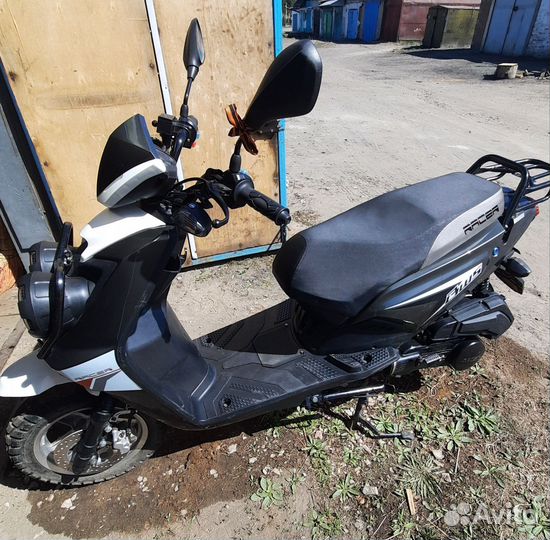 Продам скутер 150 кубов в отс с птс