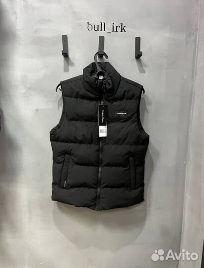 Жилетка Calvin Klein – ваш стильный аксессуар