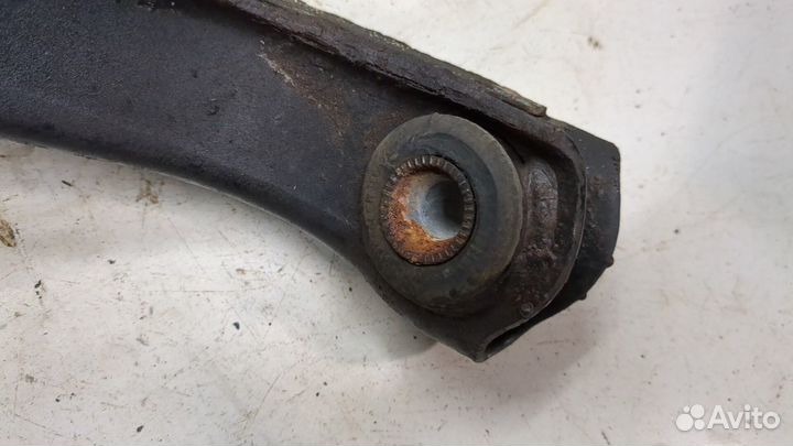 Рычаг подвески Mitsubishi Montero Sport / Pajero S