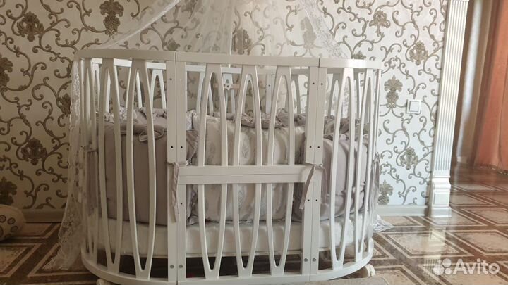 Детская овальная кроватка
