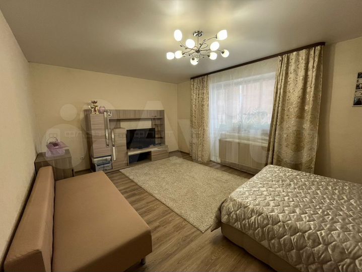 2-к. квартира, 81 м², 9/10 эт.
