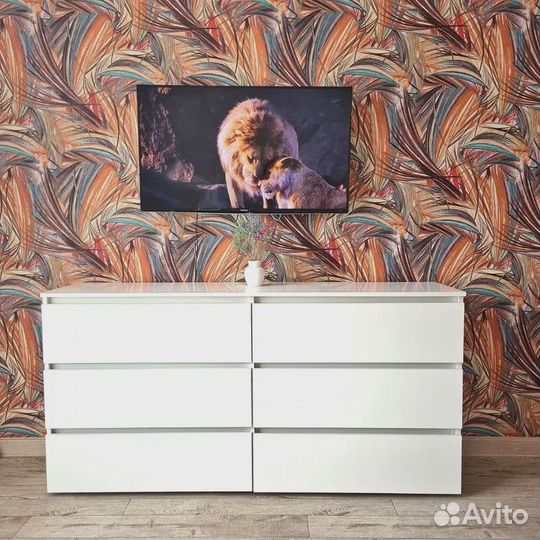 Комод белый с ящиками, в наличии