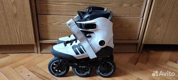 Роликовые коньки