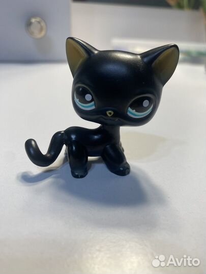 Кошка из коллекции LPS стоячка