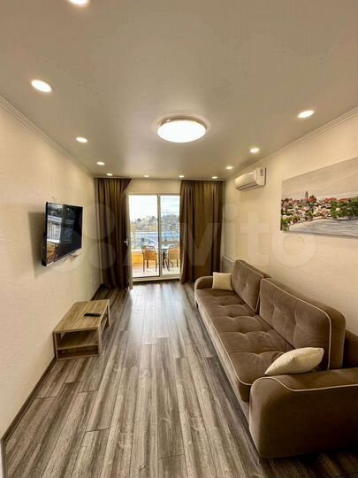 2-к. квартира, 52 м², 3/20 эт.