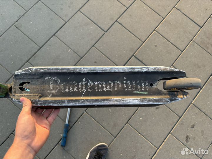 Трюковой самокат парк