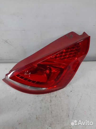 Фонарь задний правый Ford Fiesta хэтчбэк 3 дв. 1.4