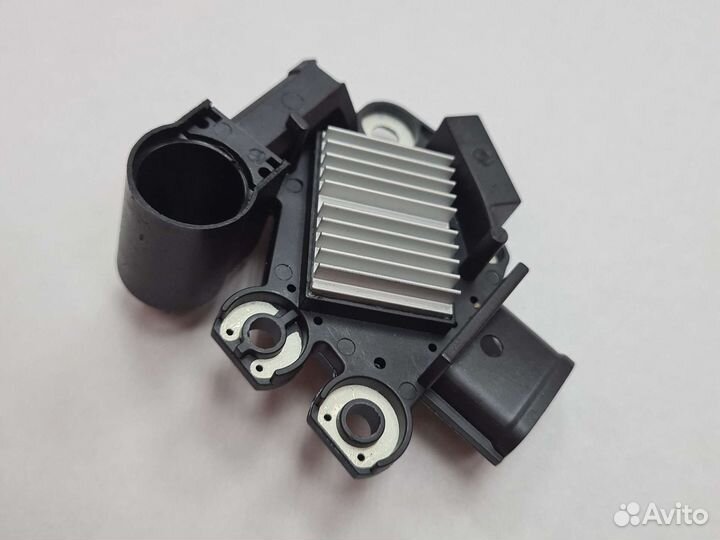 Регулятор напряжения генератора Solaris Rio 3