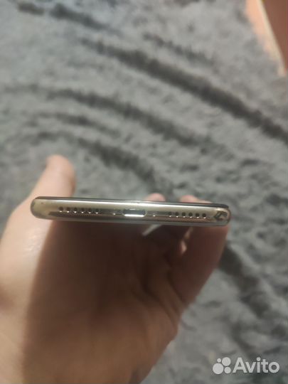 iPhone X, 64 ГБ