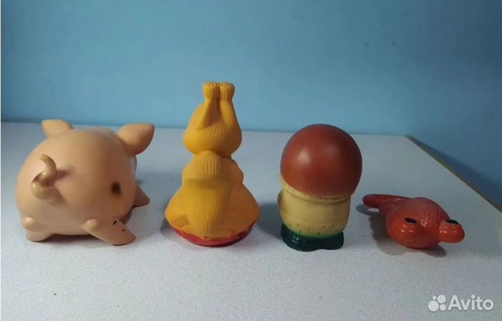 Резиновые игрушки, погремушка, волчок - СССР