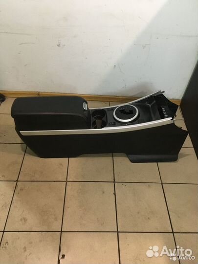 Подлокотник Mazda сх7